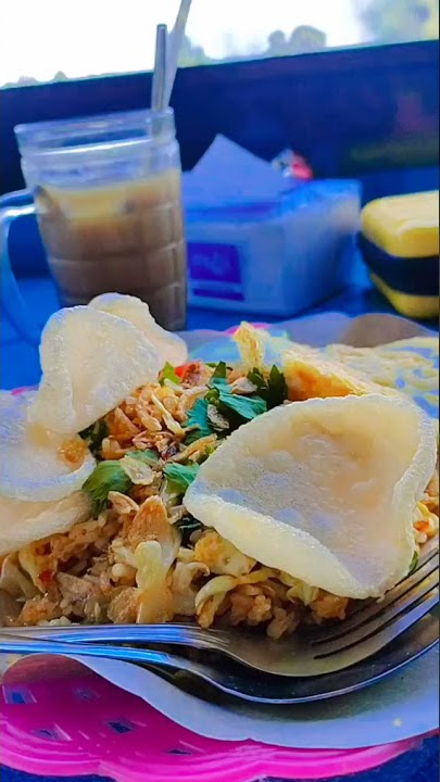 MAKAN SIANG SAMBIL LIHAT GUNUNG | HALU STORY #shorts  #storyhalu #storyig #storywa