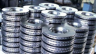 The truck brake disc is made of white gold