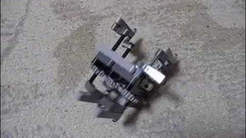 Lego Technic Parallel Linkage 4 legged Robot