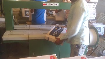 SIGNODE MAKE LARGE TILES AUTOMATIC STRAPPING MACHINE