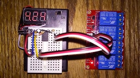 PICAXE 08M2 Drives 4 Relays