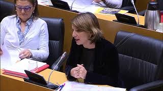 "Milleiros de persoas foron estafadas polas preferentes, especialmente en Galicia", Yolanda Díaz
