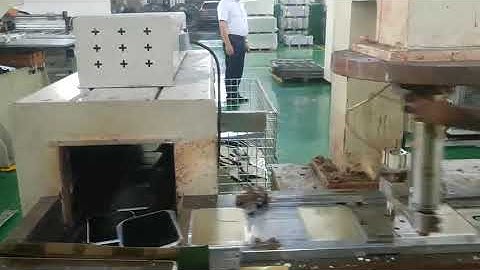 Full auto  square lid lining machine with oven