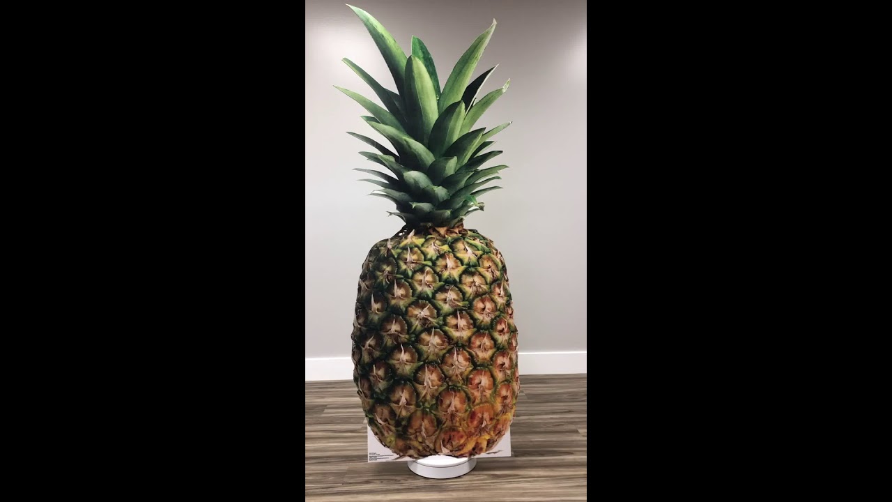 Life-Size Giant Pineapple Cardboard Cutout display picture 1