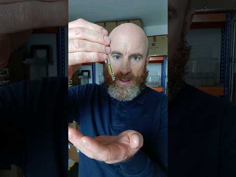 वीडियो: दाढ़ी के डैंड्रफ का इलाज कैसे करें (चित्रों के साथ)