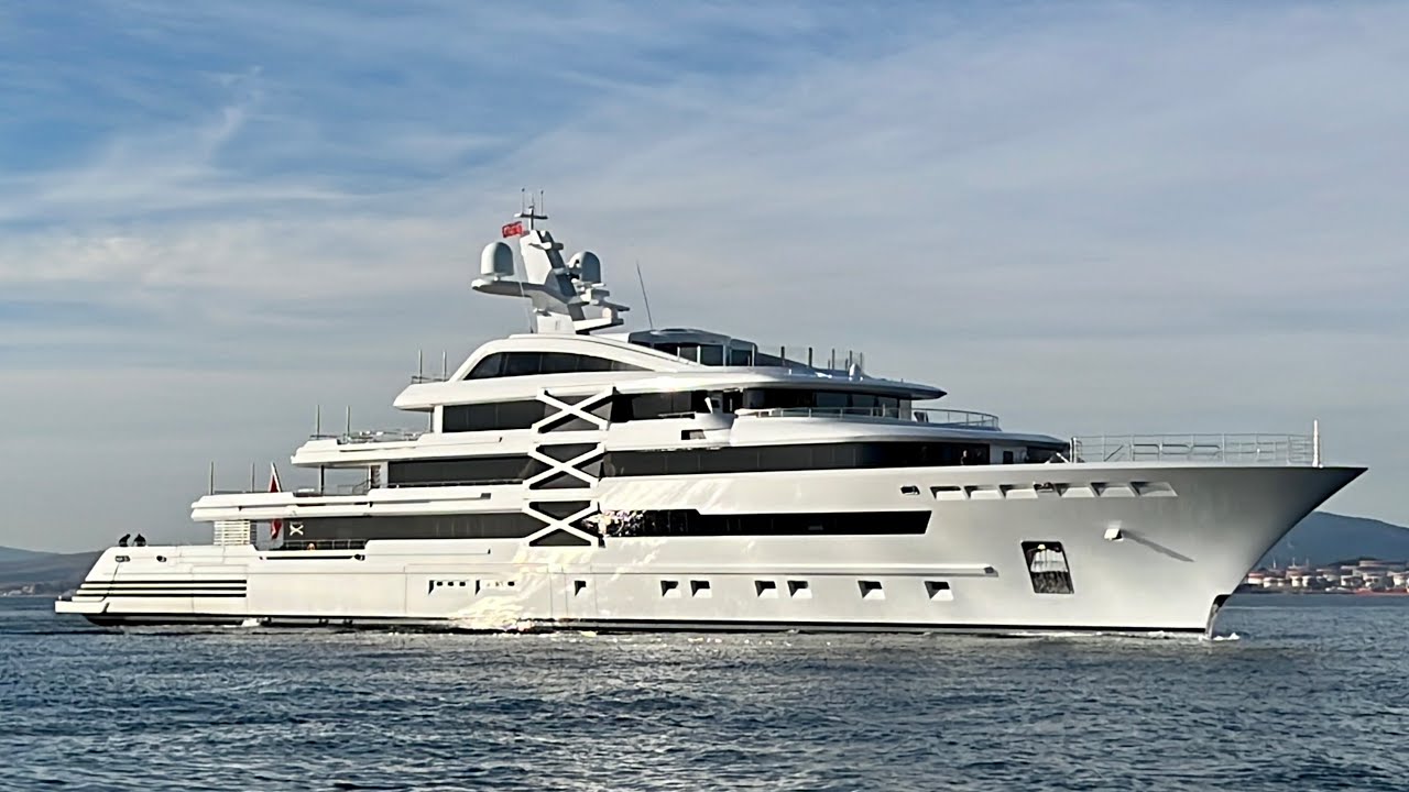 国内発送■mutaGOLF■25SS RUSH PARKA (YACHT BORDER) PROJECT X - @goldenyachts8059 Built 88m SuperYacht Docking