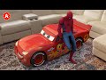 Super hros Spiderman et Voiture Lightning McQueen dans la Vraie Vie Collection #1