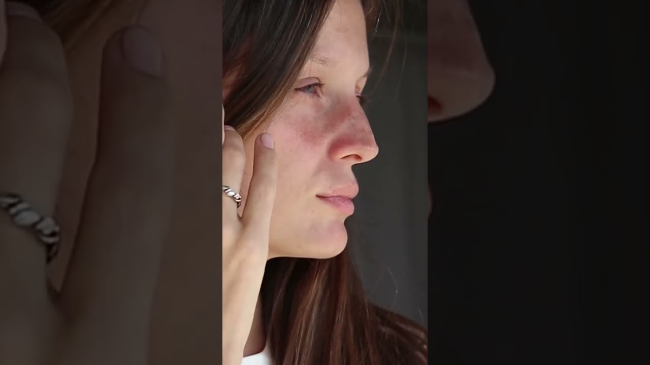 Women's wedding band "Primrose" by BlackTreeLab