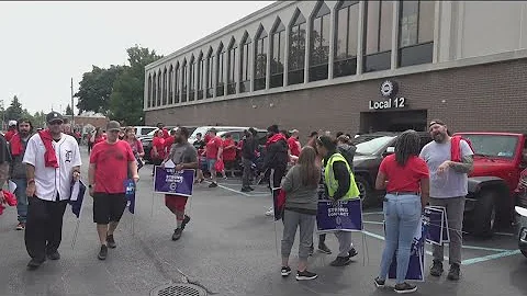 Economic impact of potential UAW strikes: Progress made in Stellantis negotiations, still no deals