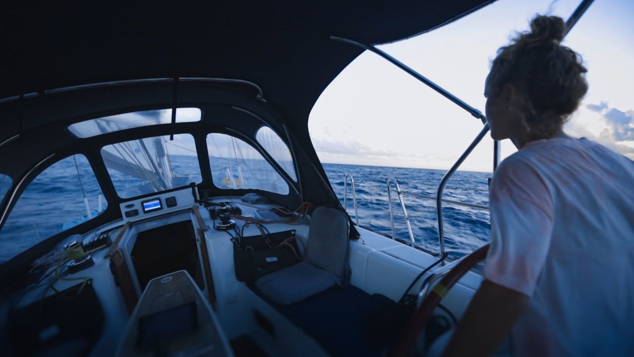 Sailing North to Martinique (New Dinghy Engine) | EP 19 – Sailing Beaver