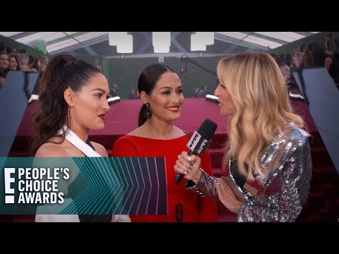 Nikki & Brie Bella Challenge the Kardashians to a Wrestling Match | E! People's Choice Awards