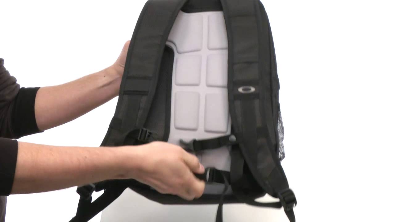 oakley motion tech 2.0 backpack