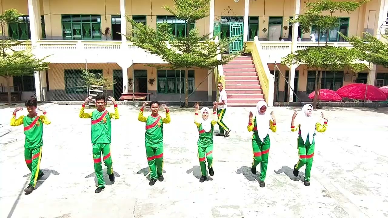 SENAM KREASI TABOLA BALE KELOMPOK 4 XII M-1