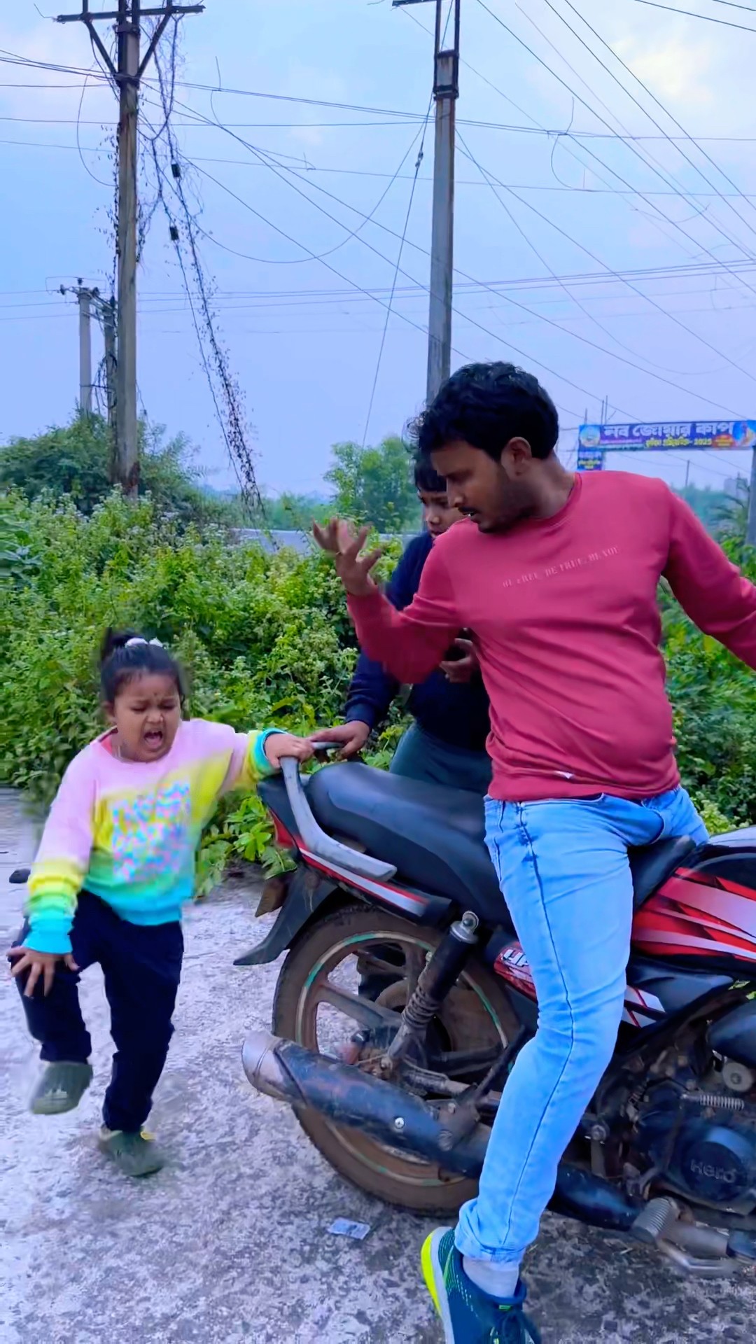 Mera Pair Tut Gaye ???? #shorts #funny #viralvideos #viral #shortvideos