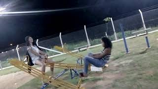 Ana Luiza E Maria Eduarda Brincando Na Gangorra