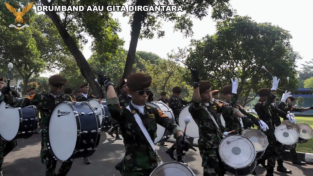 DRUMBAND TARUNA KARBOL AAU GITA DIRGANTARA AKADEMI ANGKATAN UDARA