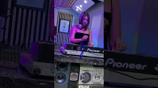 El Afrohouse A Cargo De