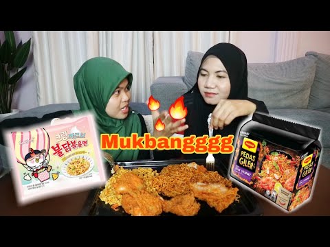 Ada ni haaa, tengah makan Samyang & Meggi Pedas Giler