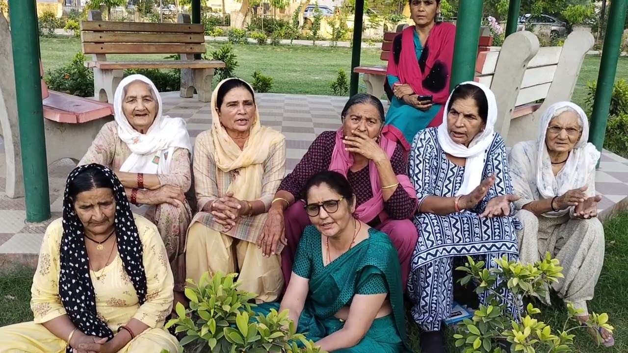 गीत। जुल्म गुजरगे प्रलय होगी हवा कसूती चाल पड़ी घर में चौधर साली की बेबे देख बाहर खड़ी 👌👌🙏🙏।