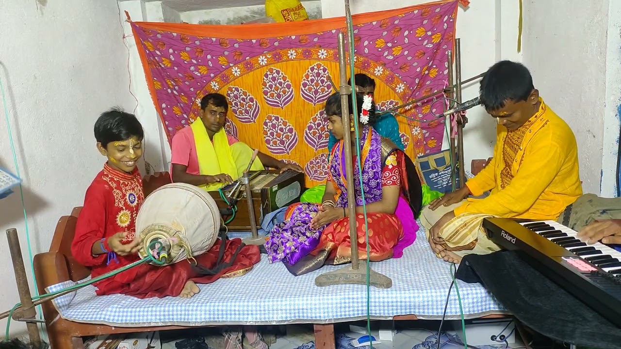 সুন্দর একটি হরেকৃষ্ণ নাম শুনুন