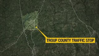 Man shoots himself in the face during traffic stop, police say