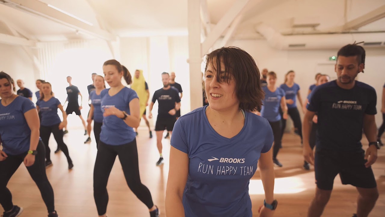Brooks Run Happy Team event France 2020 - YouTube