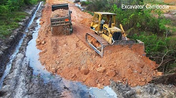 The Most Skills Heavy Caterpillar Dozer Working Building Foundation New Road Plantation Construction