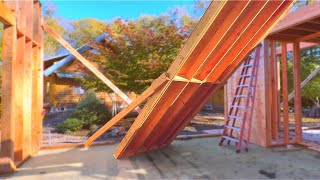 видео: Коньковые столбы и фронтонные балки | Гараж для хранения вещей, эпизод 3 картинка: Коньковые столбы и фронтонные балки | Гараж для хранения вещей, эпизод 3