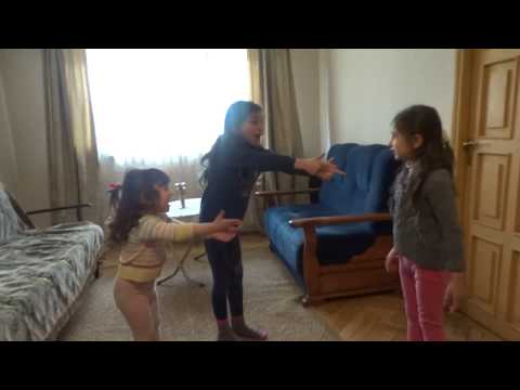 მანანიკო,ლილიკო და კესიტო ჩხაიძეები \"კატა და თაგვები\"Mananiko,LIle and Keso Chkhaidze \"cat and mice\"