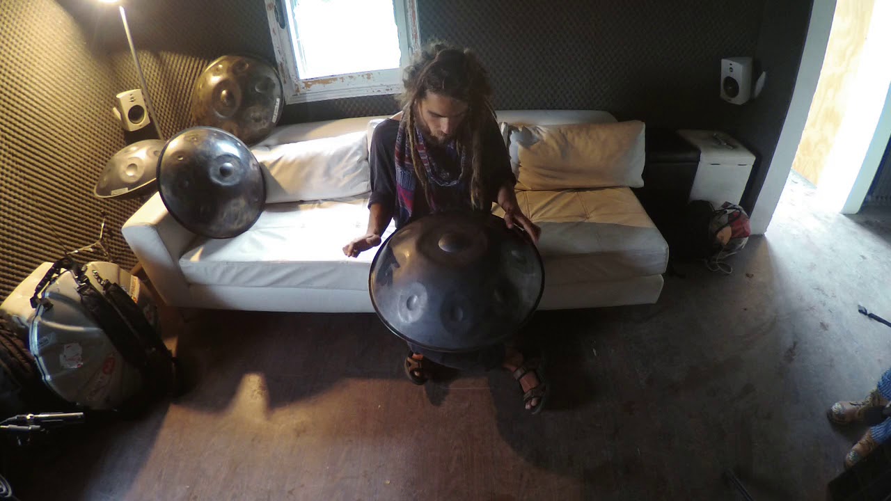 Simon Mellberg vs db Handpan D-KURD