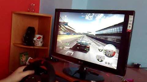 Need For Speed SHIFT silverstone logitech momo racing force feedback