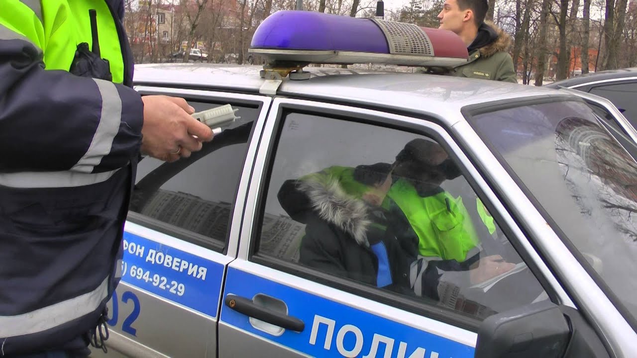 Гаишники стоят оттуда если ехать сюда
