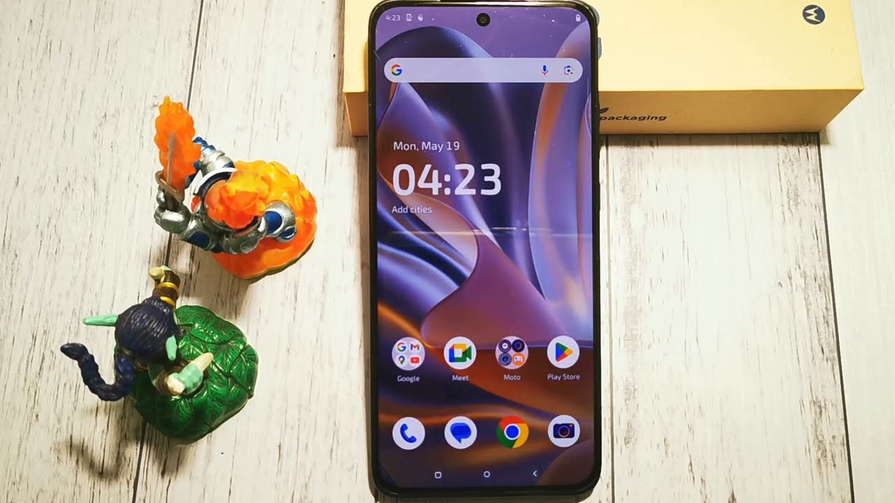 🎧🗣️📺 How to Turn On Audio Description Feature on Motorola Edge 50 Neo