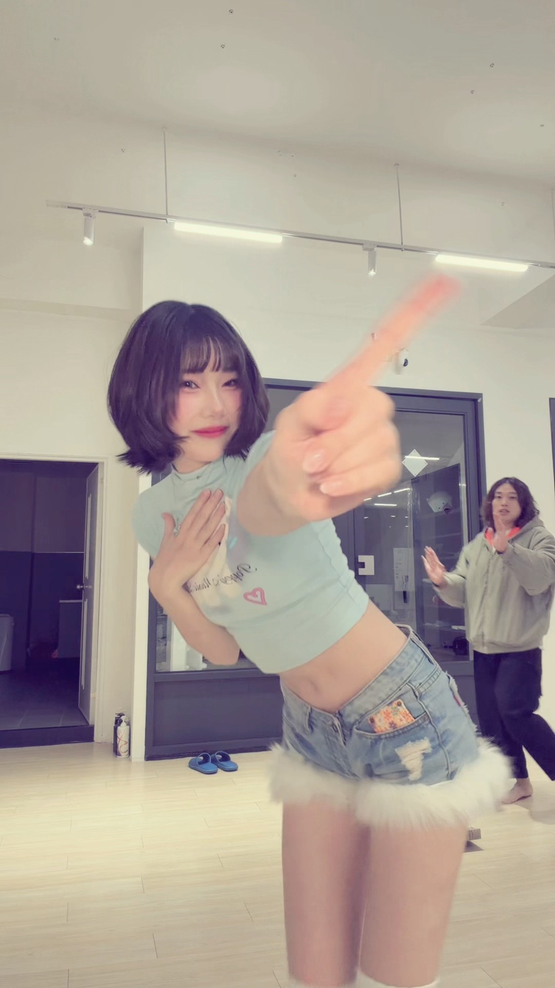 王心凌Cyndi Wang - 心電心Heart To Heart (官方完整版MV) - YouTube