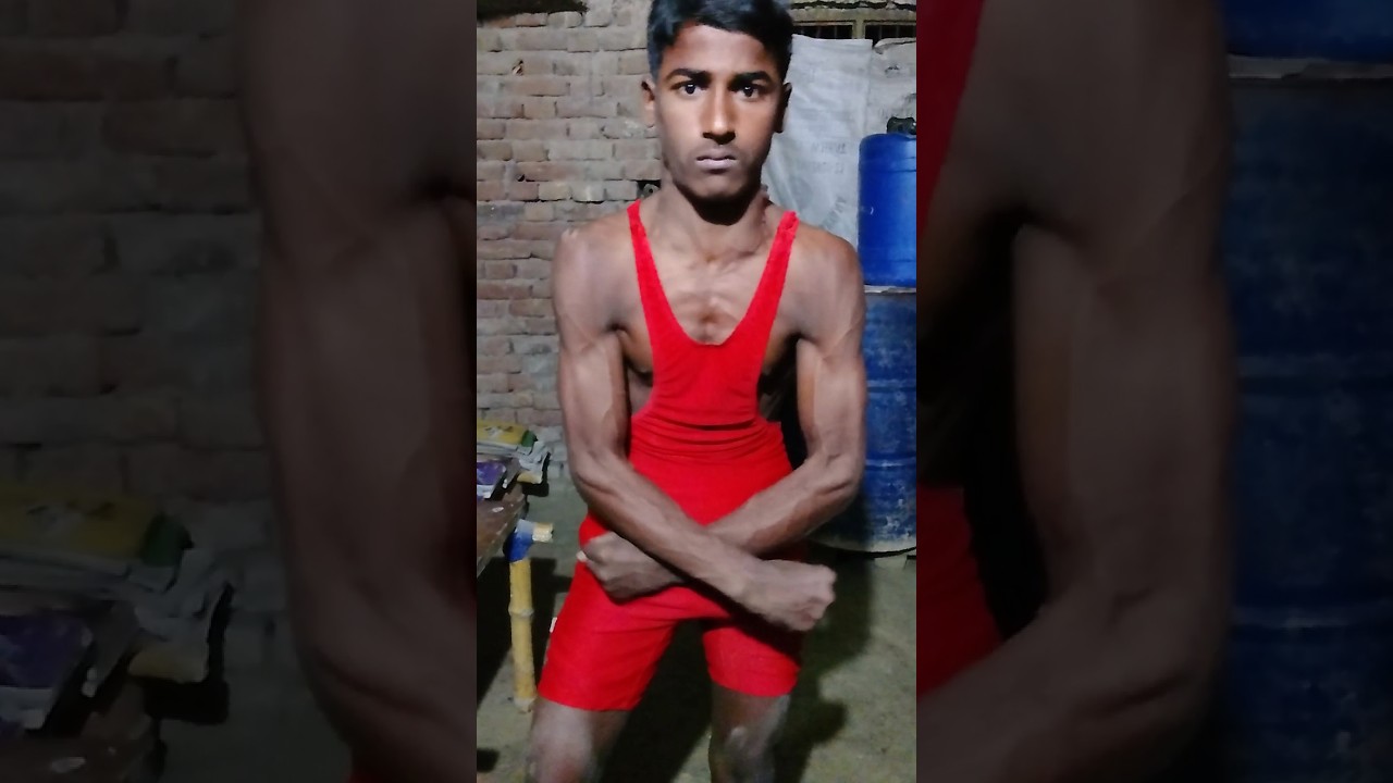 💪🔥💯वोबॉडी के पोचिंग करते हुए 🔥💯#funny #army #army #motivation #motivation #catoon #funny #kahani#dj — Chhotu fitness 9999 YouTube video