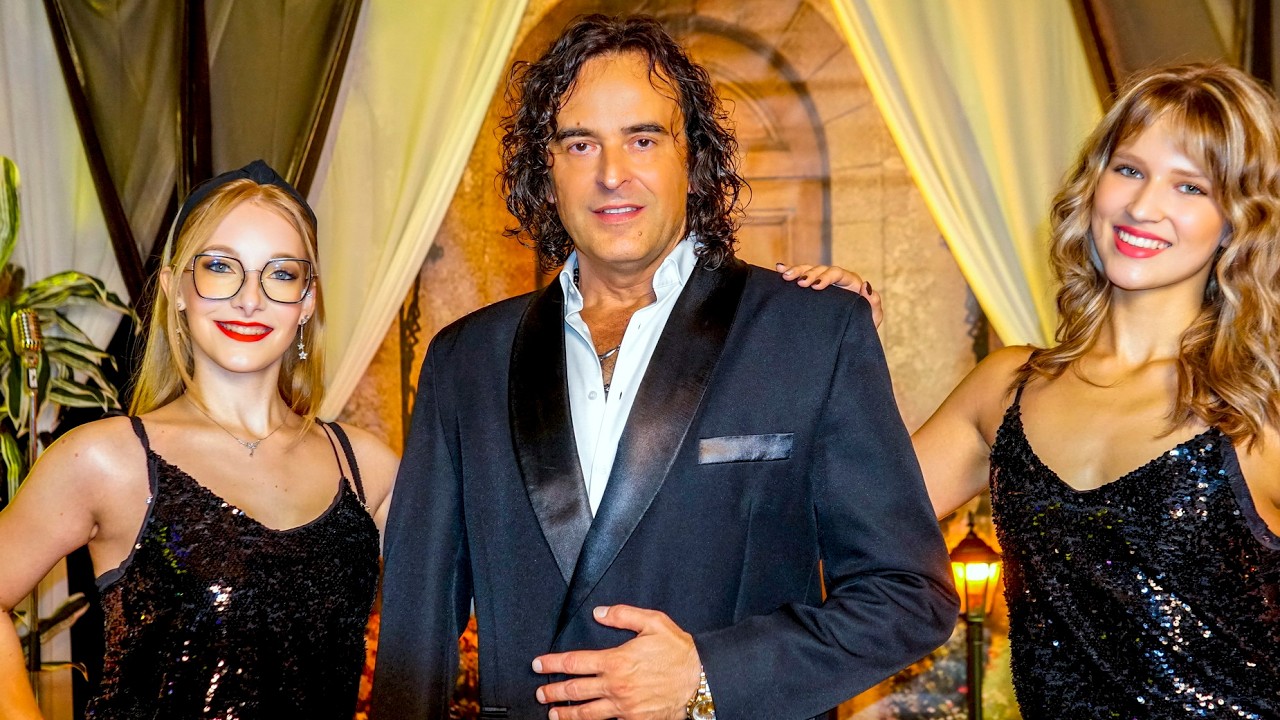 Romantikus percek Várhegyi Gáborral  Youtube TV műsor II. rész   (12 dal)