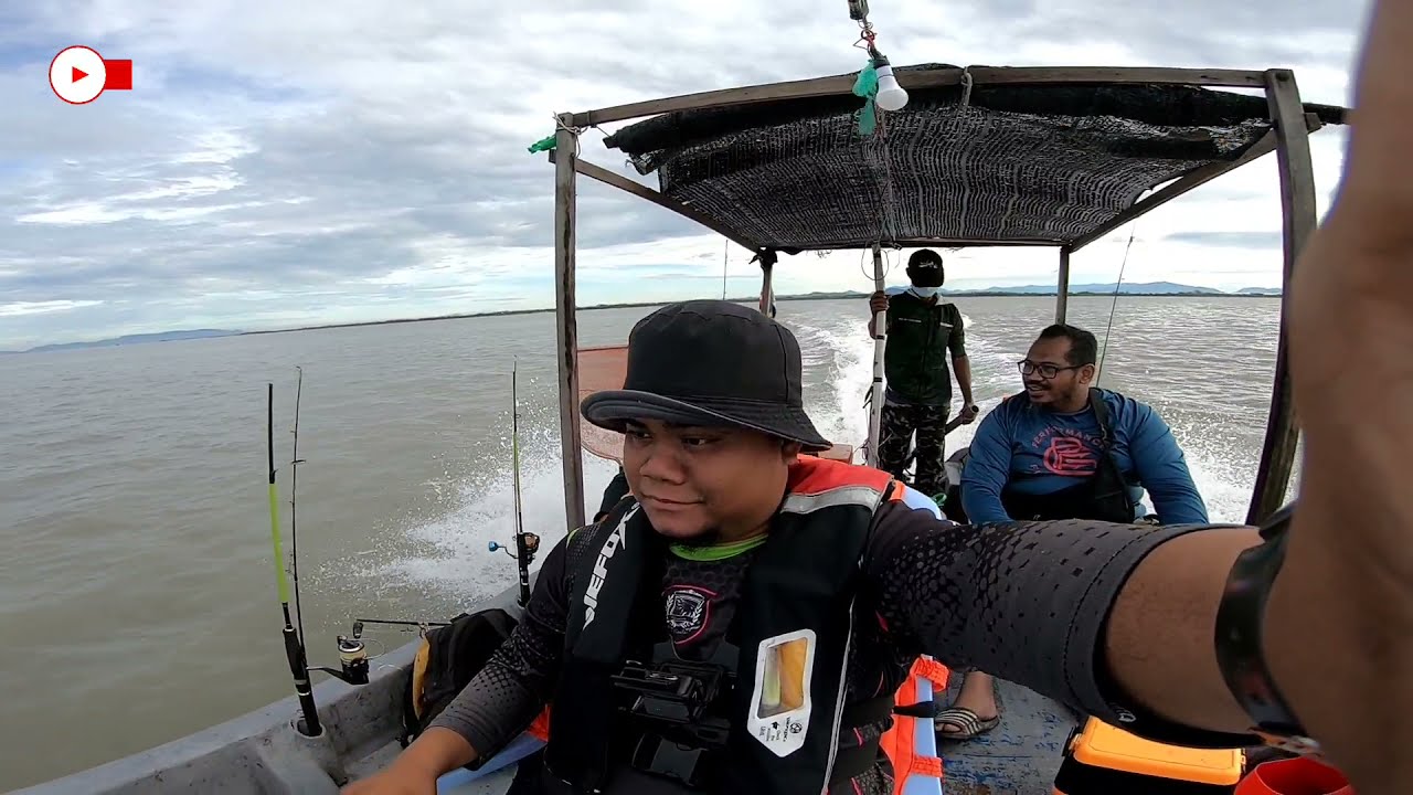 Casting Ikan Kerapu Ban Pecah Guna Udang Hidup Dan Udang Kopek Youtube