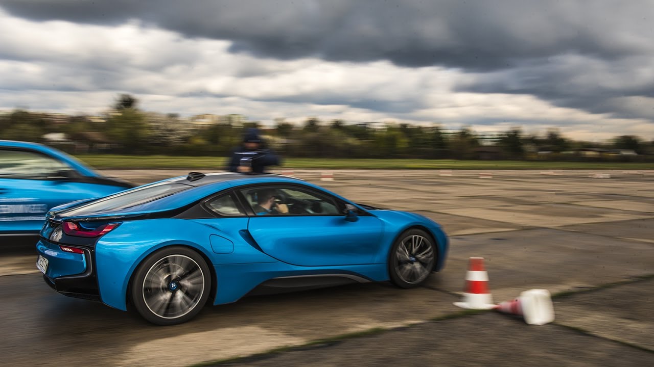 BMW i8 Acceleration PURE SOUND - YouTube