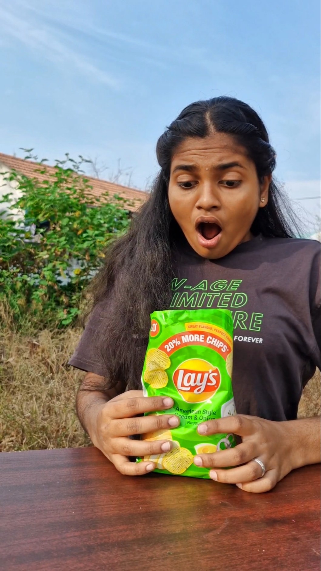 Cat ? inside the Lay's pack ahhh!! ?Tom\u0026Jerry ?DiyaIshwarya #shorts #viralvideo