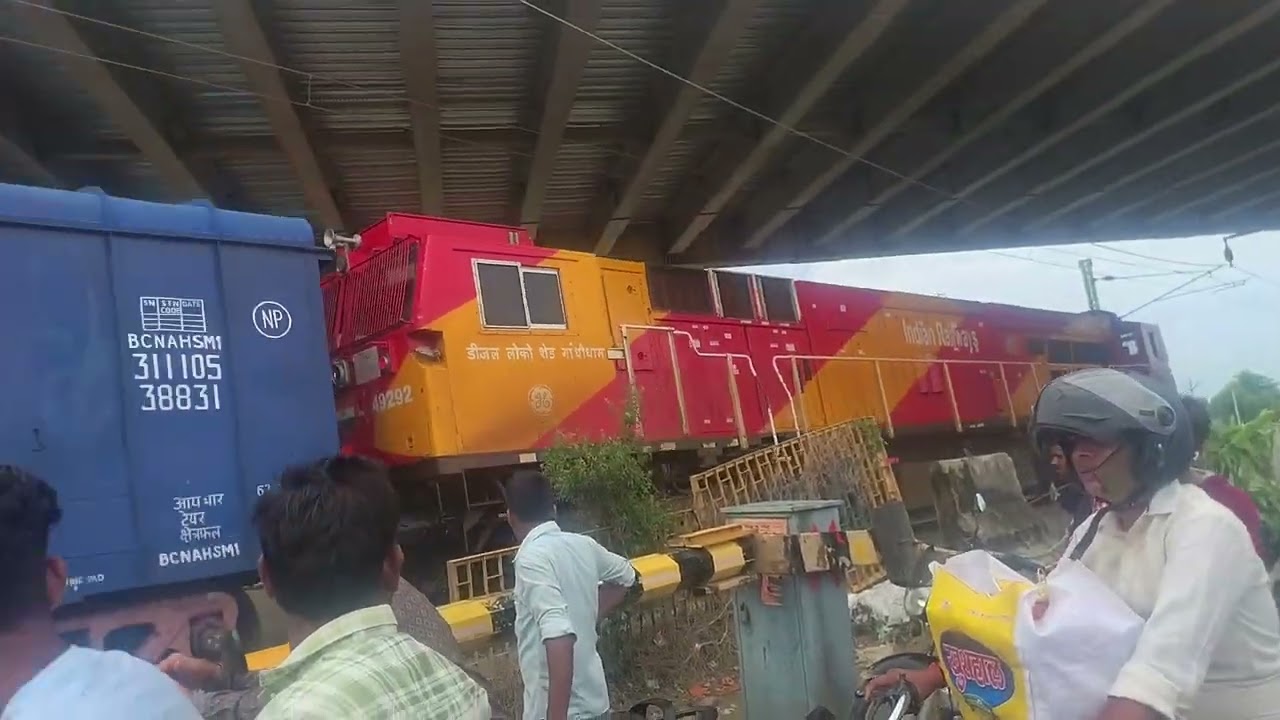 कावड़ ले जाते समय मस्ती हर हर🚩🚩🚩🚩🙏 महादेव#golagokarannath #lakhimpurkheri #chhotiKashiGola🚩🚩