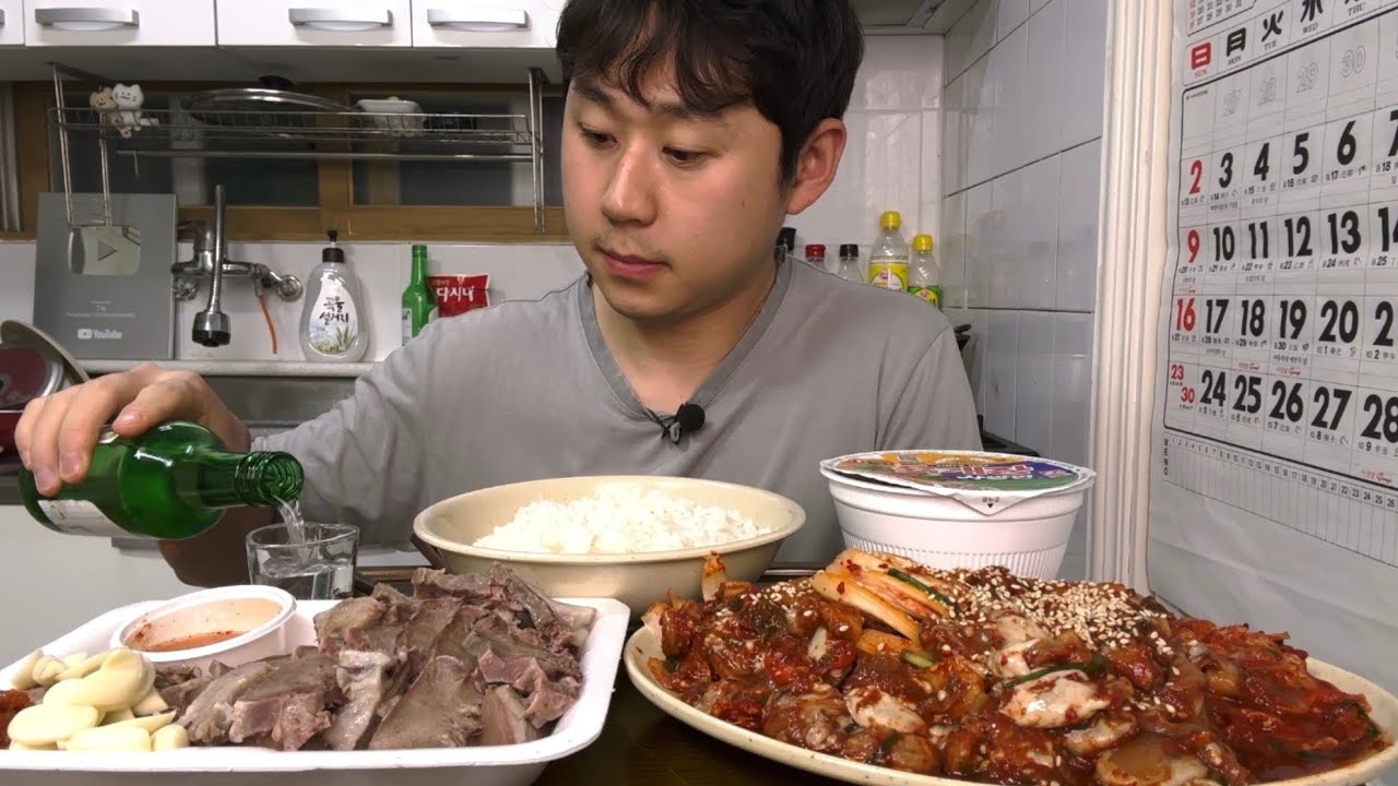 머릿고기에 굴김치입니다