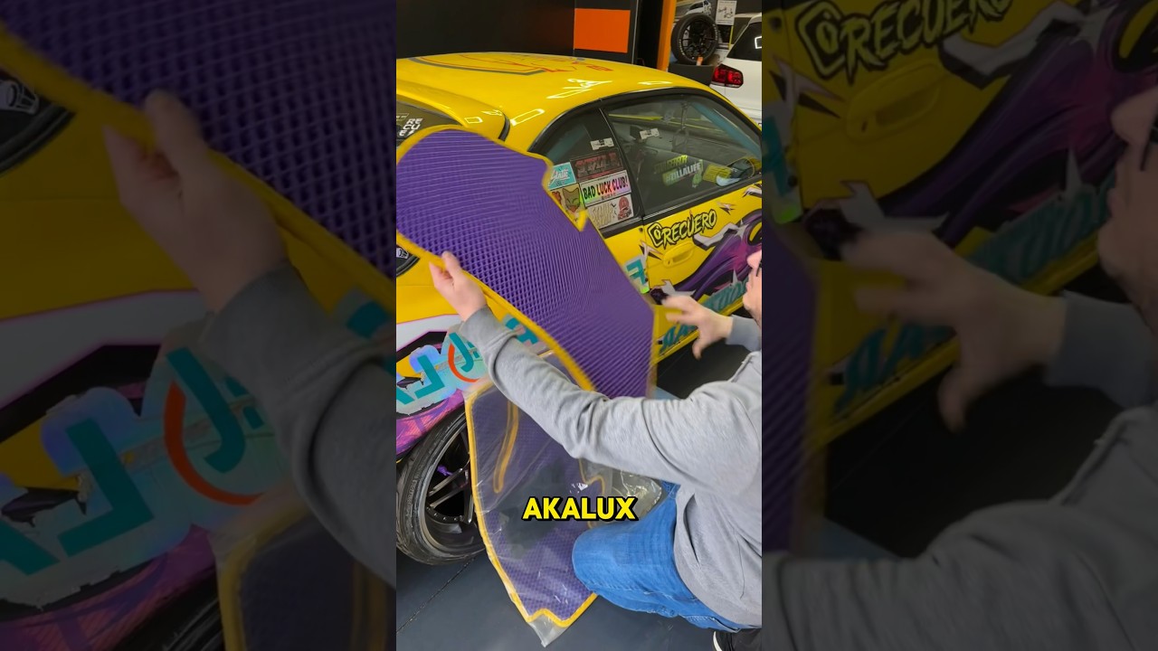 Alfombrillas Para Coche Cartrend Rally - Juego De 4 Piezas Universales Con Rayas Amarillas Y Base Antideslizante