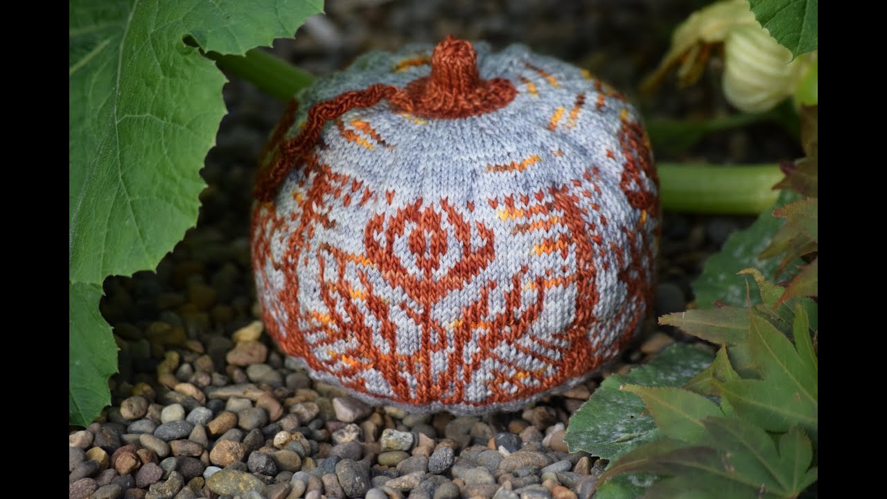 Stranded Knitting (Holding Yarn in Two Hands)