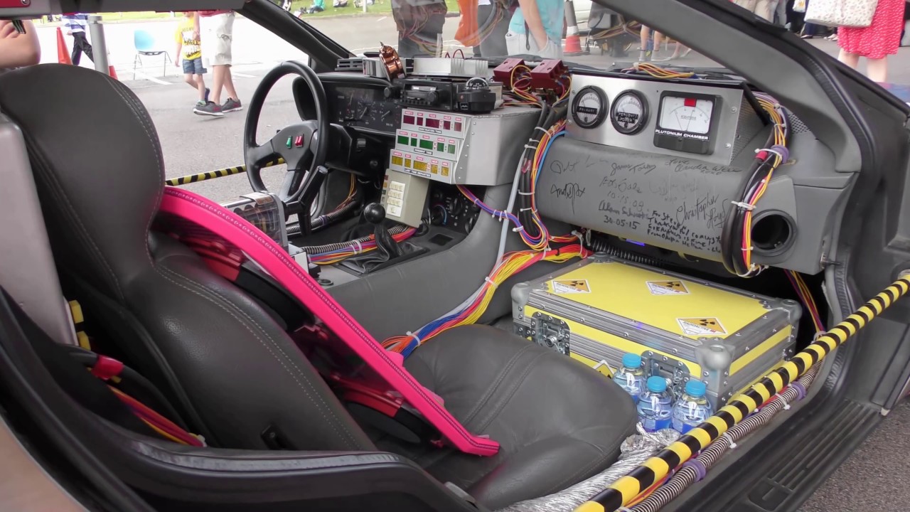 DELOREAN (BACK TO THE FUTURE) video to gif