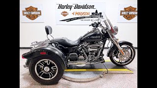 2017 FLRT TRIKE FREEWHEELER BLACK QUARTZ 858807E