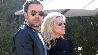 Ben Affleck And Lindsay Shookus Share A Romantic Kiss In Malibu