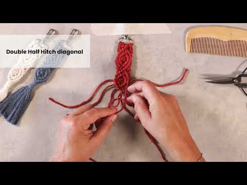 Learn to make key ring or bag decoration in macramé