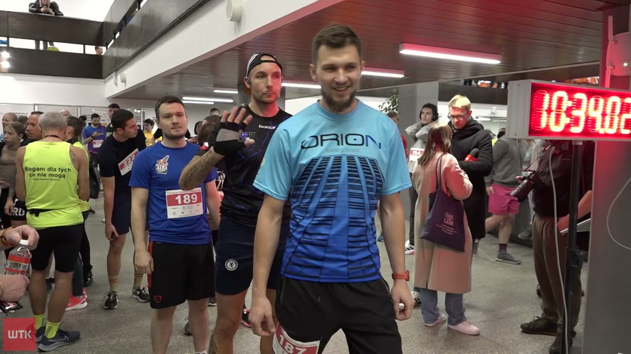 Wyścig na szczyt Collegium Altum... po schodach