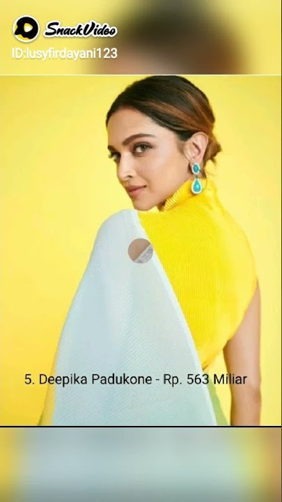 9. Artis Cantik dan Terkaya di India