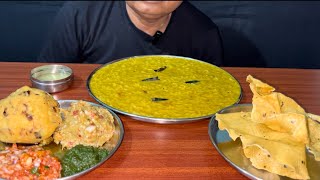 Eating khichdi,aloochokha baiganbharta , tamatarchatni,Dhaniyachatni papad and ghee #khichdi#mukbang